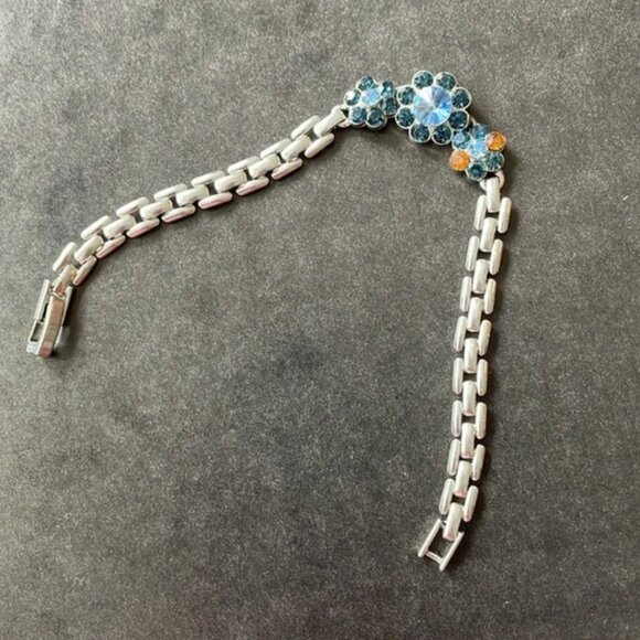 Free with Purchase - Picture 6 of 14